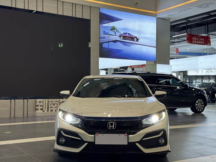 Фото 2 - Honda Civic