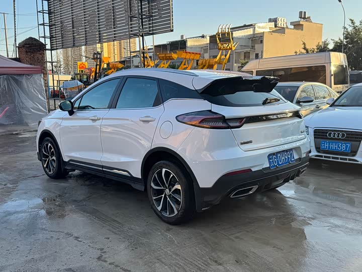 Фото 6 - Geely Emgrand GS