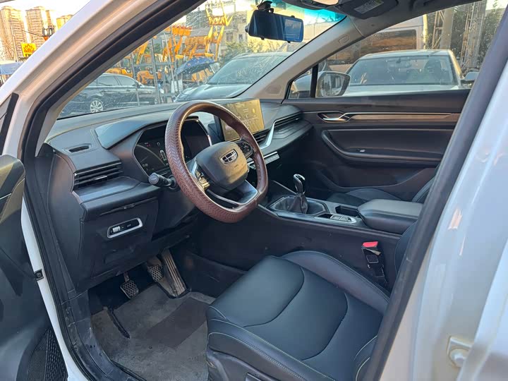 Фото 8 - Geely Emgrand GS