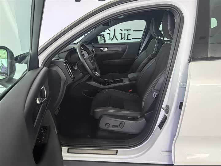 Фото 6 - Volvo XC40 EV