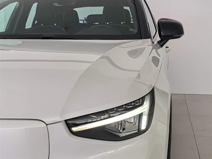 Фото 8 - Volvo XC40 EV