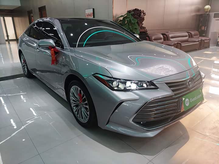 Фото 4 - Toyota Avalon