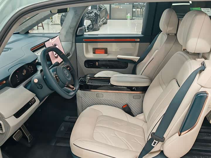 Фото 6 - Zeekr Mix