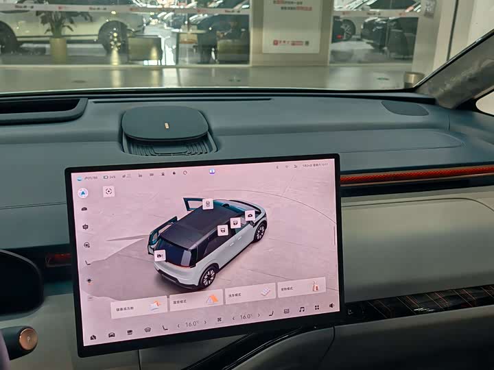 Фото 8 - Zeekr Mix