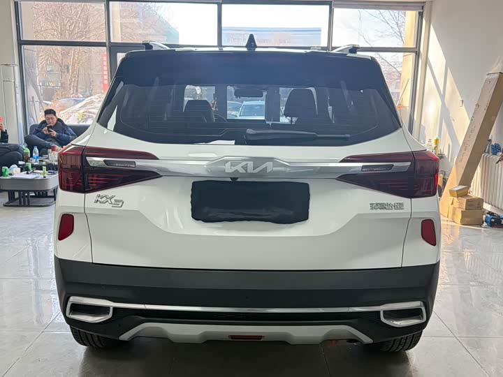 Фото 7 - Kia KX3