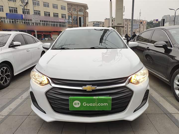 Фото 3 - Chevrolet Onix (Cavalier)