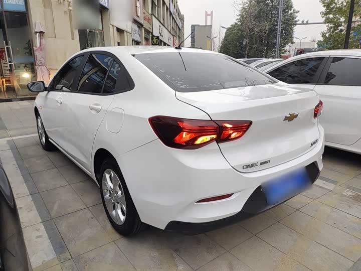 Фото 5 - Chevrolet Onix (Cavalier)