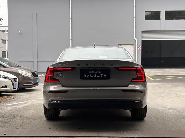 Фото 5 - Volvo S60