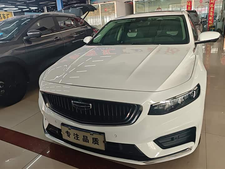 Фото 2 - Geely Preface