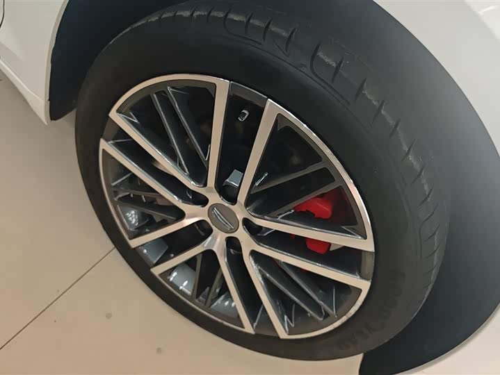 Фото 6 - Geely Preface