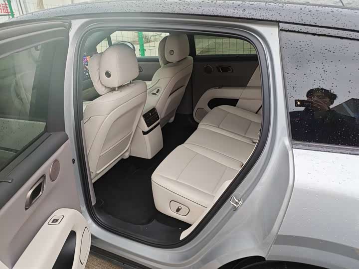 Фото 8 - LiXiang i6