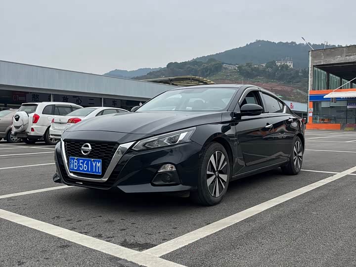 Фото 1 - Nissan Teana