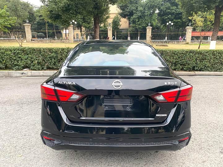 Фото 9 - Nissan Teana