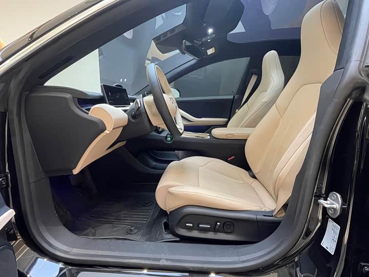 Фото 8 - Nio ET5T