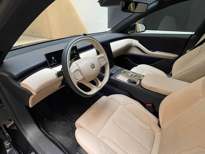 Фото 9 - Nio ET5T