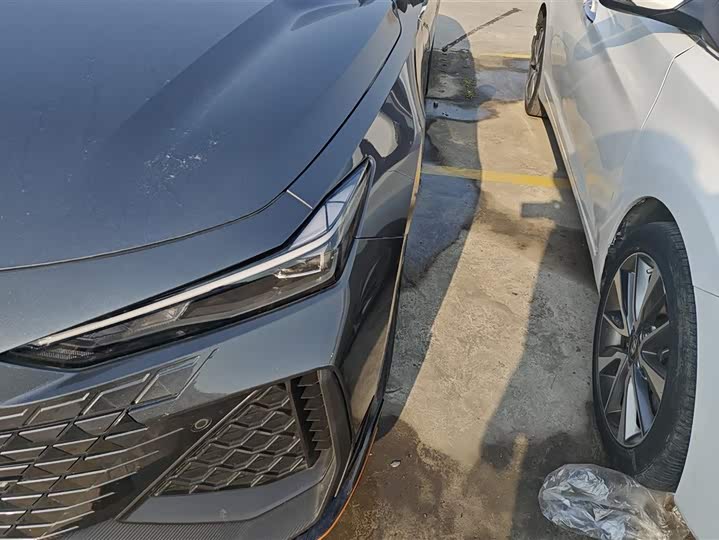 Фото 5 - Changan UNI-V