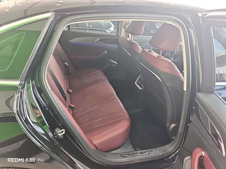 Фото 5 - Hongqi H5