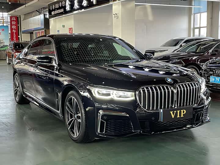 Фото 2 - BMW 7 Series