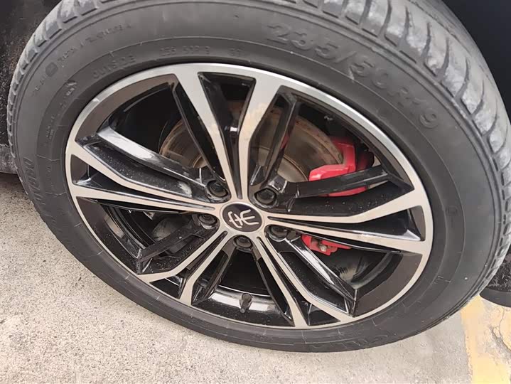 Фото 6 - BYD Song Plus