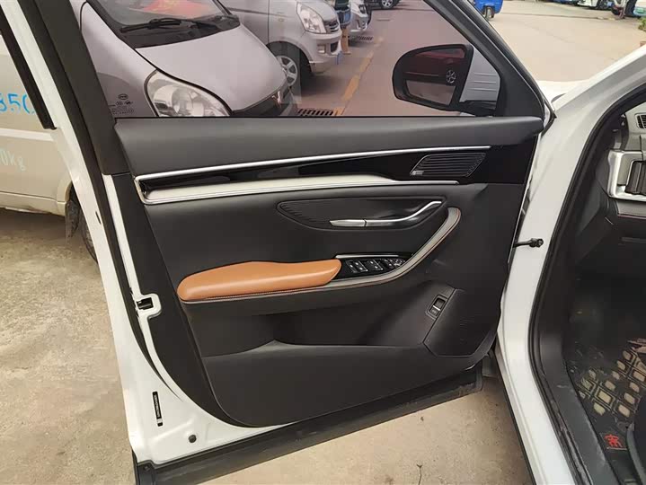 Фото 7 - BYD Song Plus