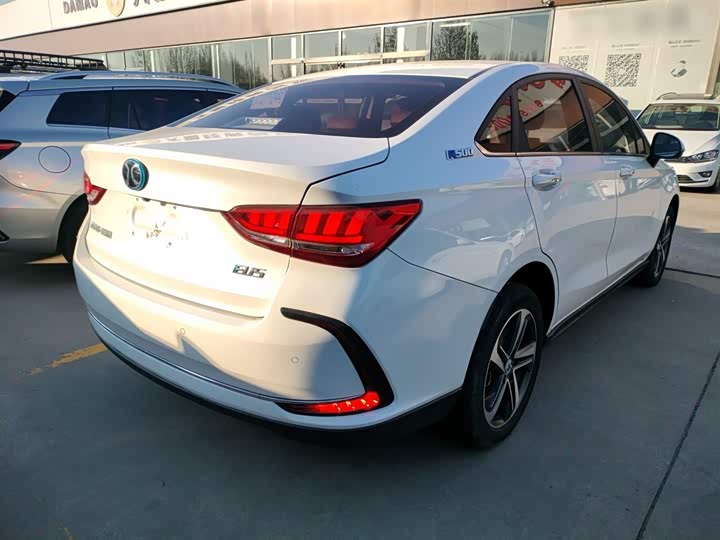 Фото 7 - Beijing EU5