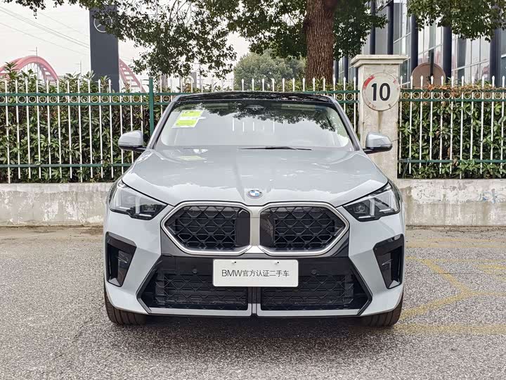 Фото 2 - BMW X2