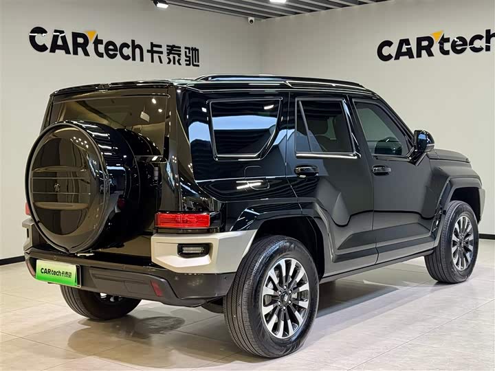 Фото 4 - Tank 700 Hybrid