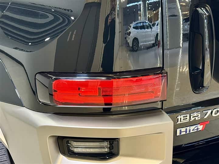 Фото 9 - Tank 700 Hybrid