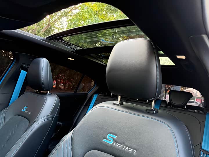 Фото 8 - Ford Focus