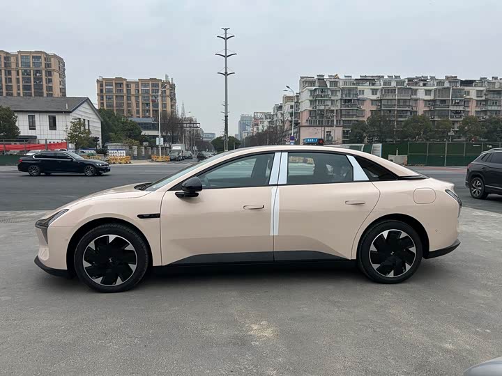 Фото 3 - XPeng Mona M03