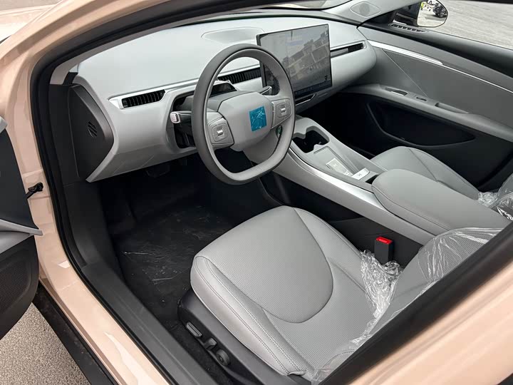 Фото 7 - XPeng Mona M03