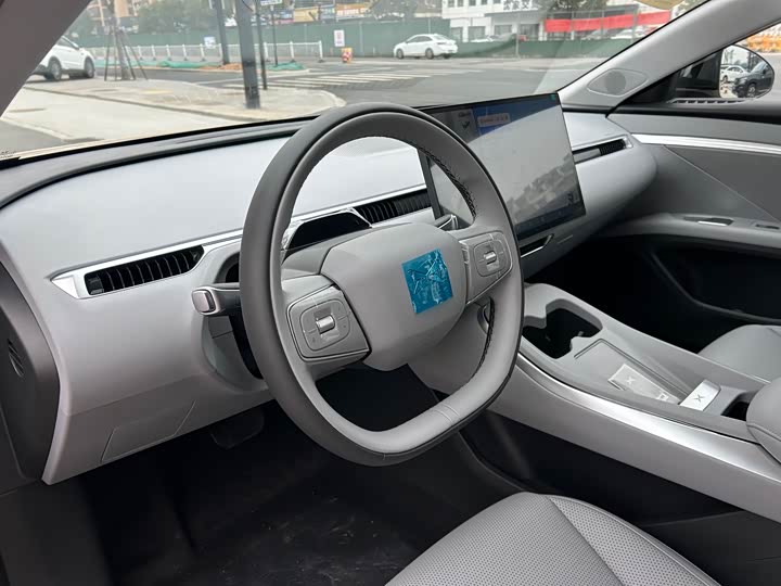 Фото 8 - XPeng Mona M03