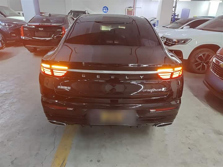 Фото 6 - Geely Preface