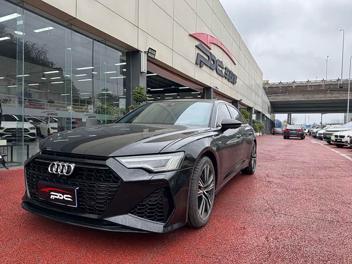 Фото 4 - Audi A6L