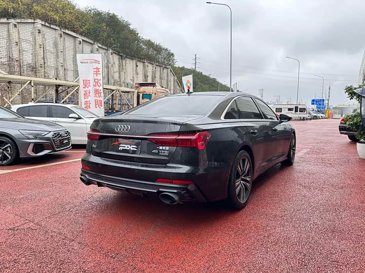 Фото 5 - Audi A6L