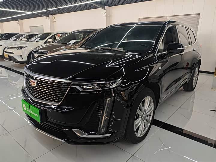 Фото 2 - Cadillac XT6