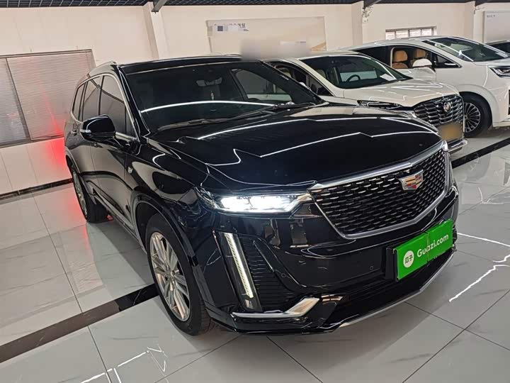 Фото 4 - Cadillac XT6