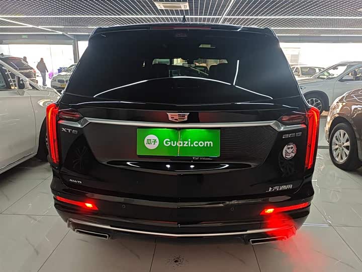 Фото 6 - Cadillac XT6