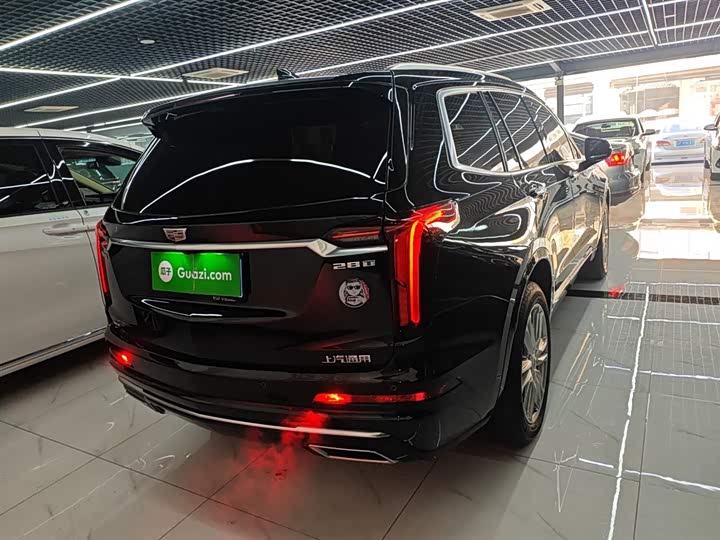 Фото 7 - Cadillac XT6