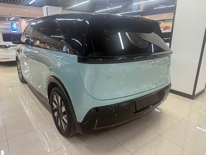 Фото 6 - Zeekr Mix