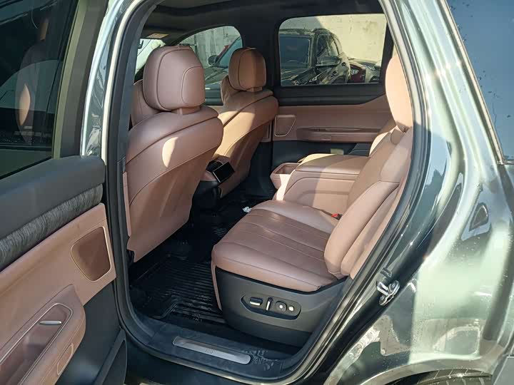 Фото 6 - Nio ES8