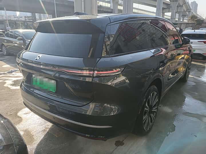 Фото 9 - Nio ES8