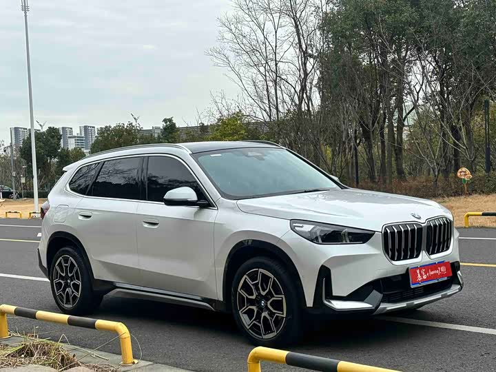 Фото 3 - BMW X1