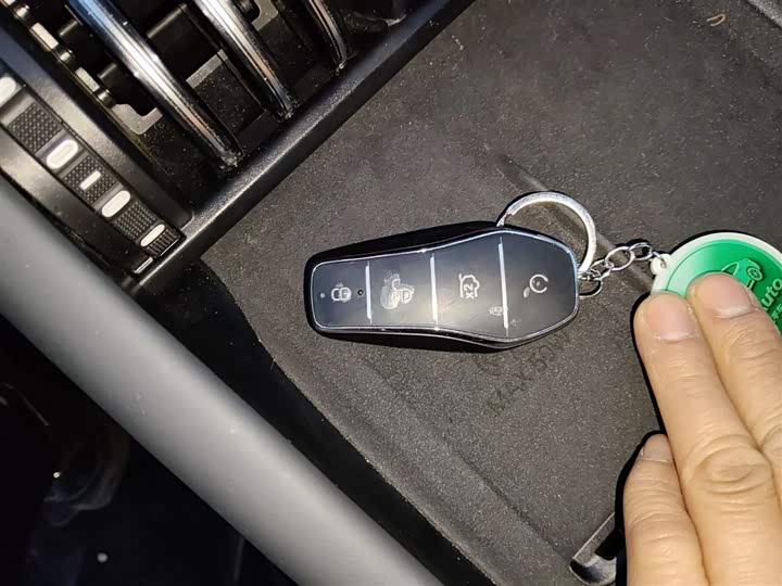 Фото 9 - BYD Yuan Plus