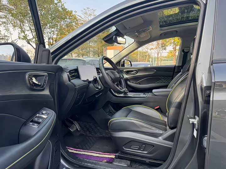 Фото 5 - Roewe RX5