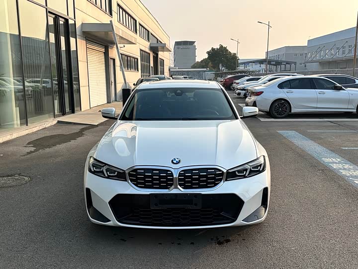 Фото 2 - BMW 3 Series