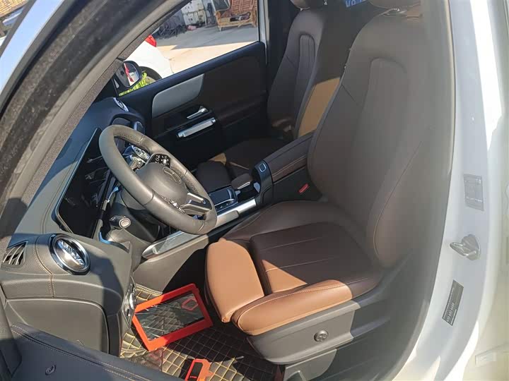 Фото 7 - Mercedes-Benz GLB-Class