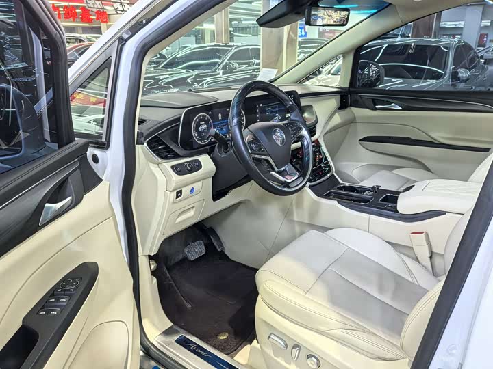 Фото 7 - Buick GL8 ES