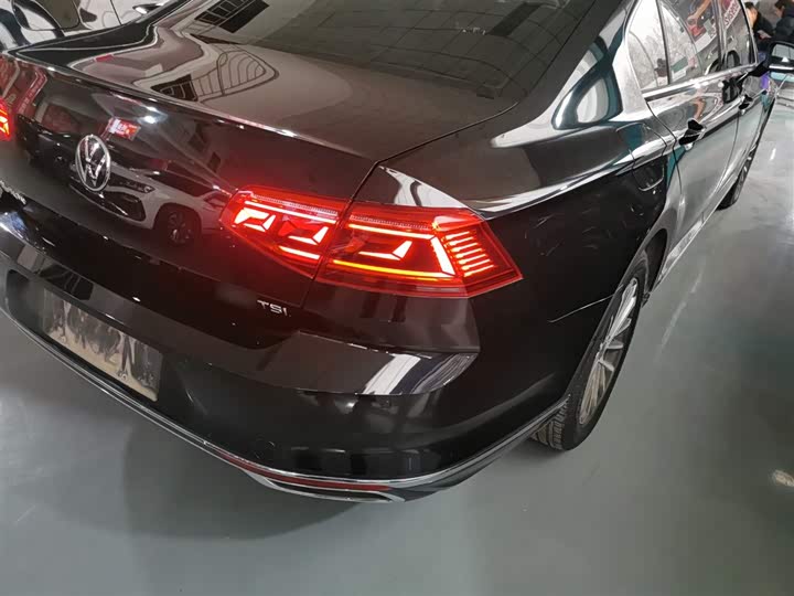 Фото 8 - Volkswagen Magotan