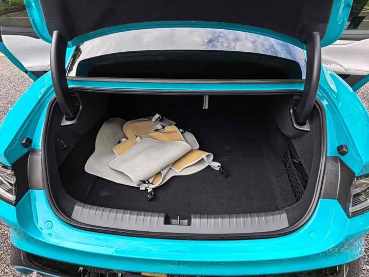 Фото 6 - Xiaomi SU7